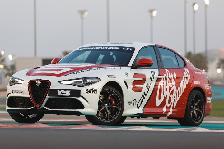 Alfa Romeo Guilia Quadrifoglio Driving Experience - Photo 1 of 8